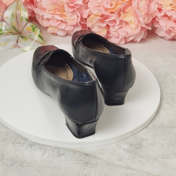 VINTAGE Magdesians Black Leather Block Heed Slip on Shoes Size: 8 - Picture 3 of 13